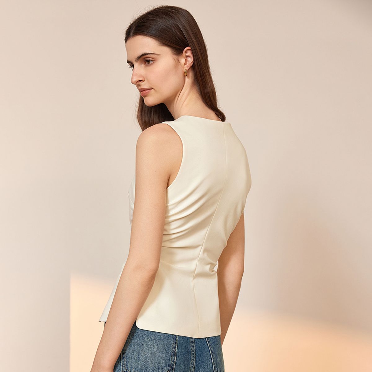 와이와이아이엠(YYIAM) YY_Pleated summer suit sleeveless top