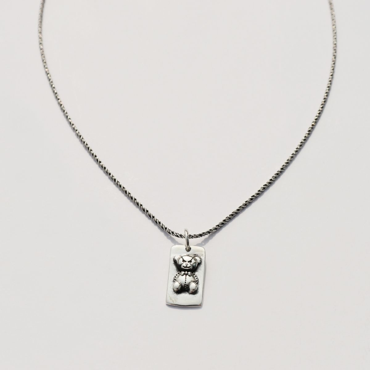 봉보(BONBEAU) Frame bear pendent silver chain Necklace 실버925 곰돌이 스퀘어 펜던트 유화 체인 은 목걸이