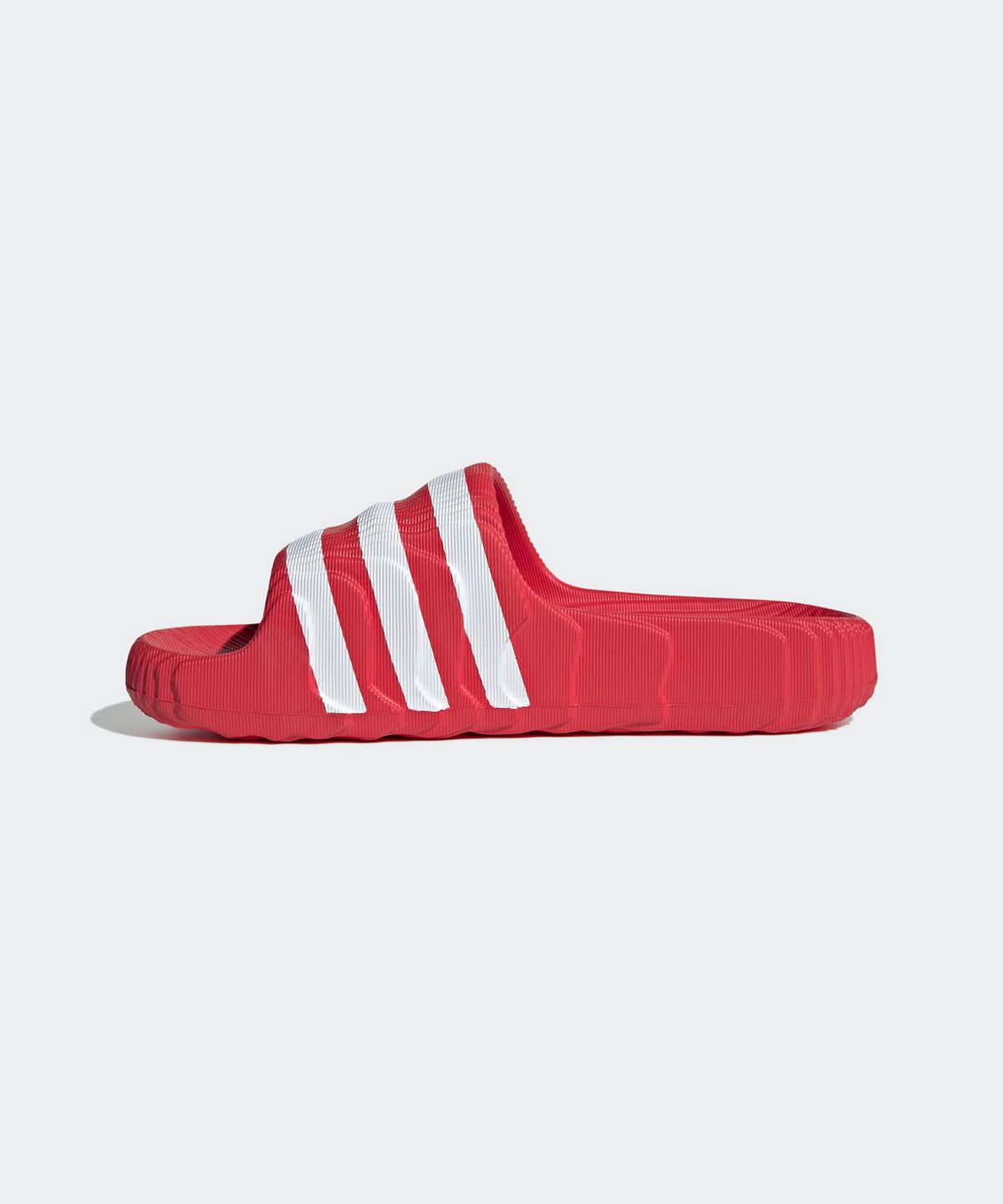 아디다스(ADIDAS) 아딜렛 22 - 레드:화이트 / IG9259