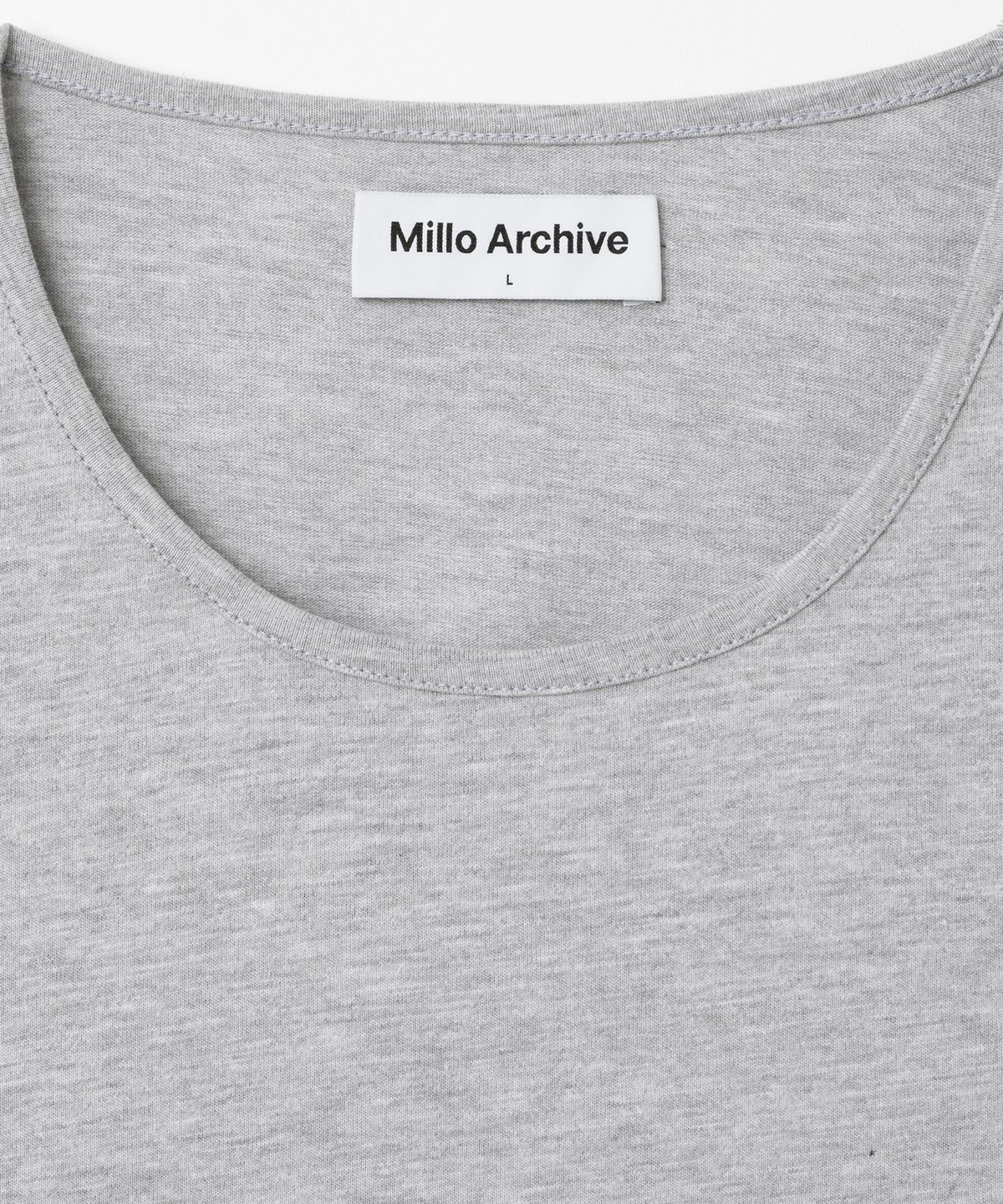 밀로 아카이브(MILLO ARCHIVE) 소프트 U넥 세미 오버핏 티셔츠 [멜란지 그레이]