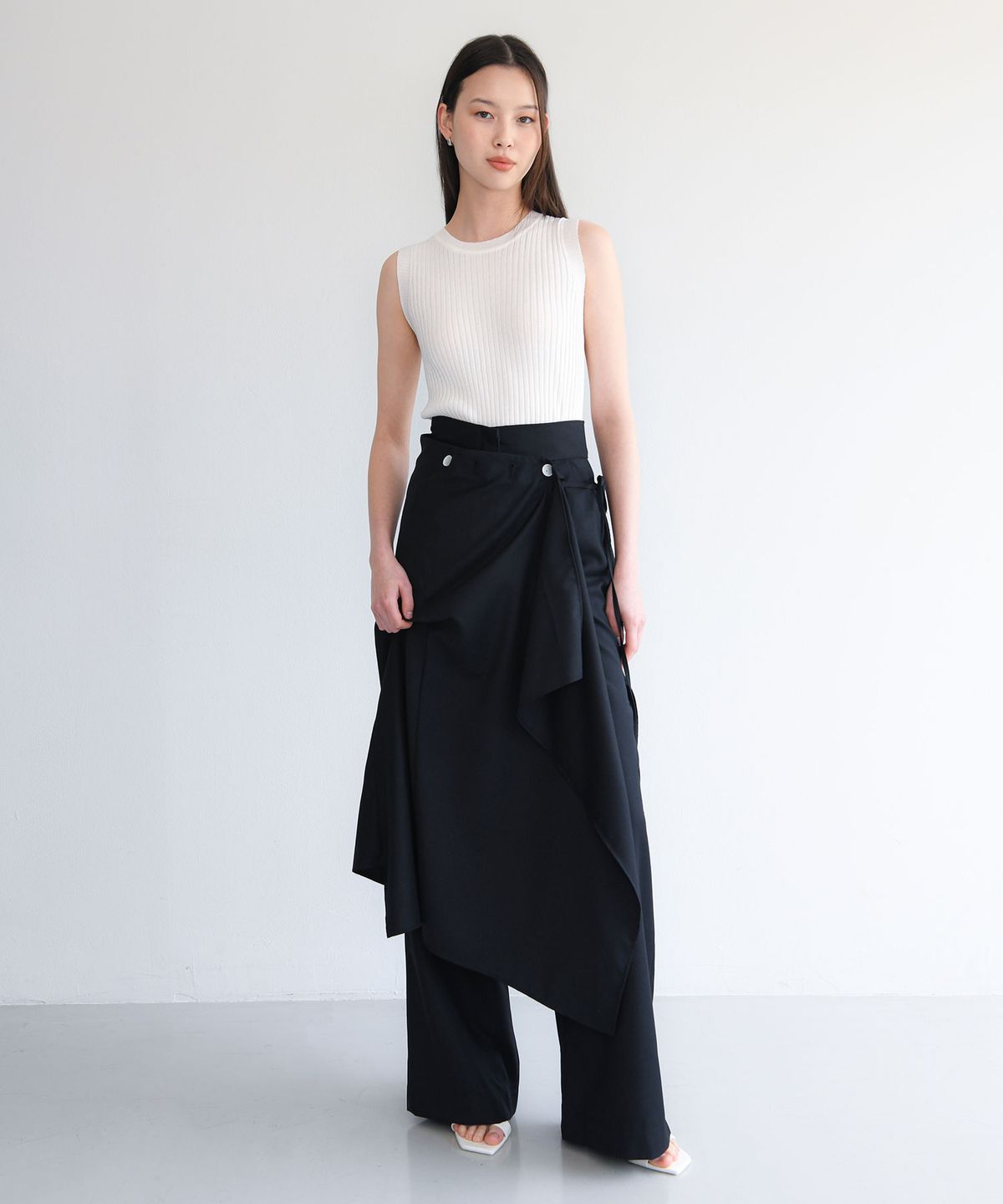 세컨드 아르무아(02ARMOIRE) Peggy Trousers_ Navy