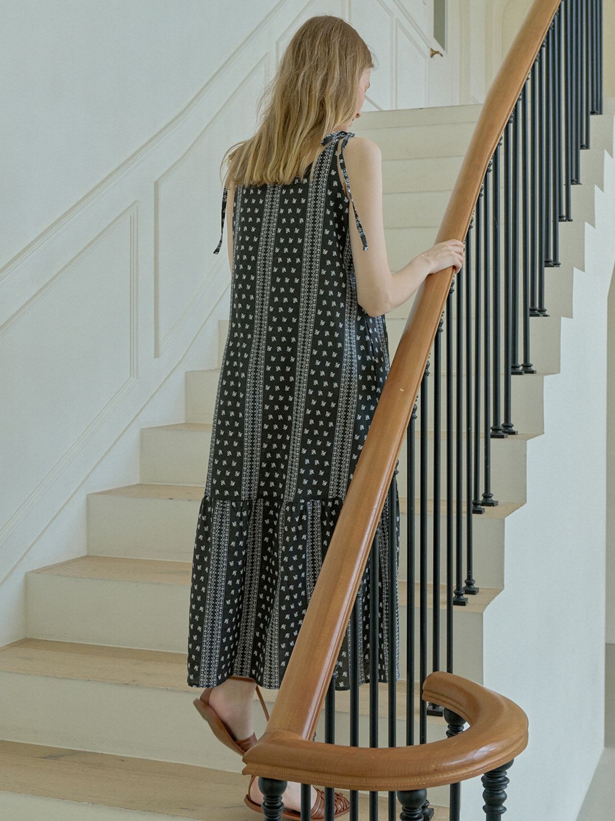 아방(AVANT-G) Ethnic Pattern Ribbon Dress - BLACK