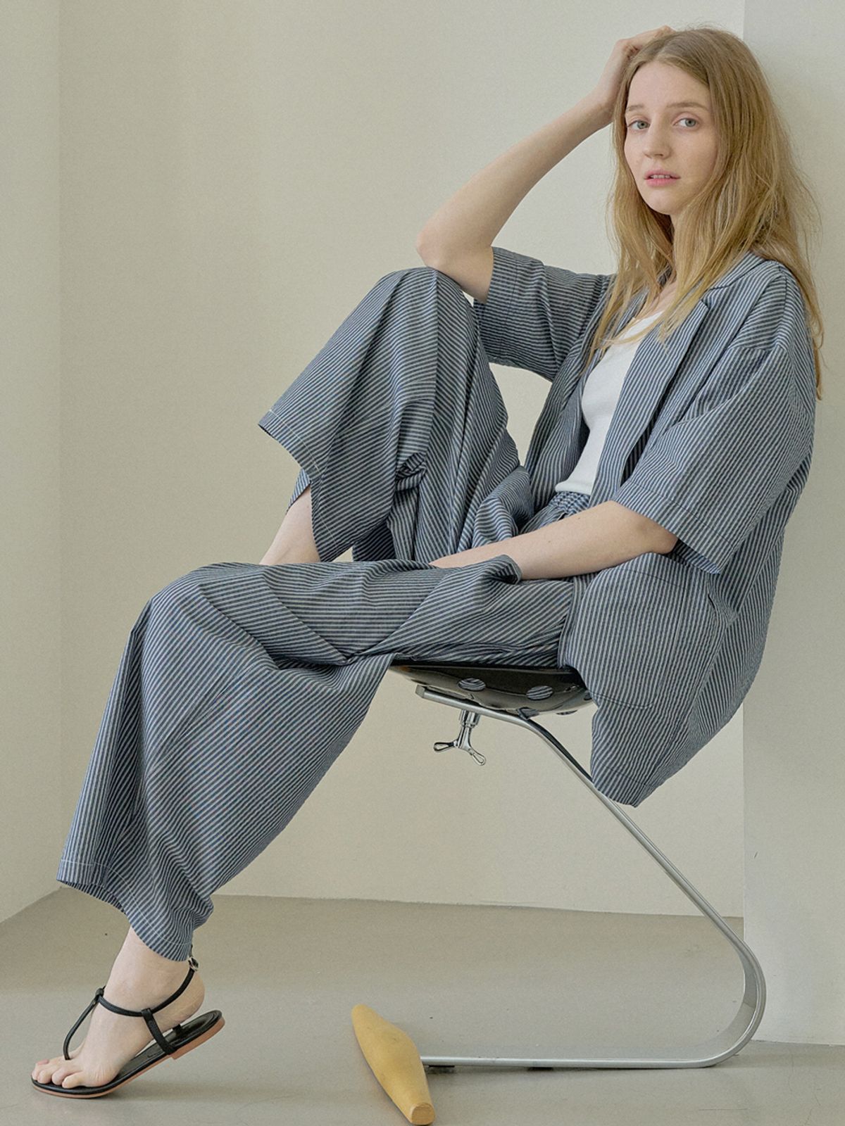 아방(AVANT-G) Striped Banding Wide Pants - NAVY