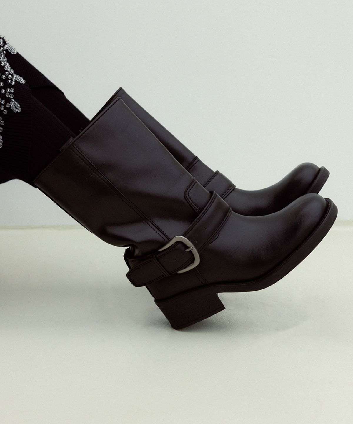아카이브앱크(ARCHIVEPKE) Buckle boots(Deep sleep)_OK3BX25003BLK