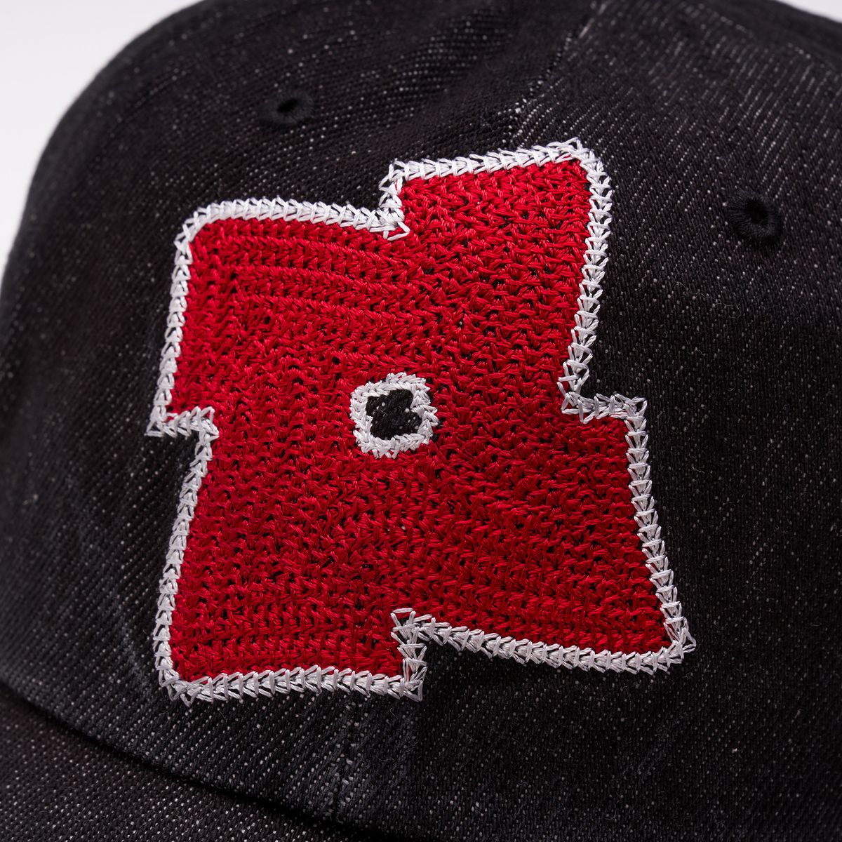 노쿨러스(NOSCOULEURS) FLOWER LOGO CAP DARK GREY