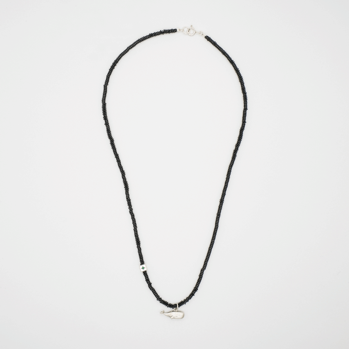 하카블랙스(HAKKABLACKS) Blackstone Whale Necklace