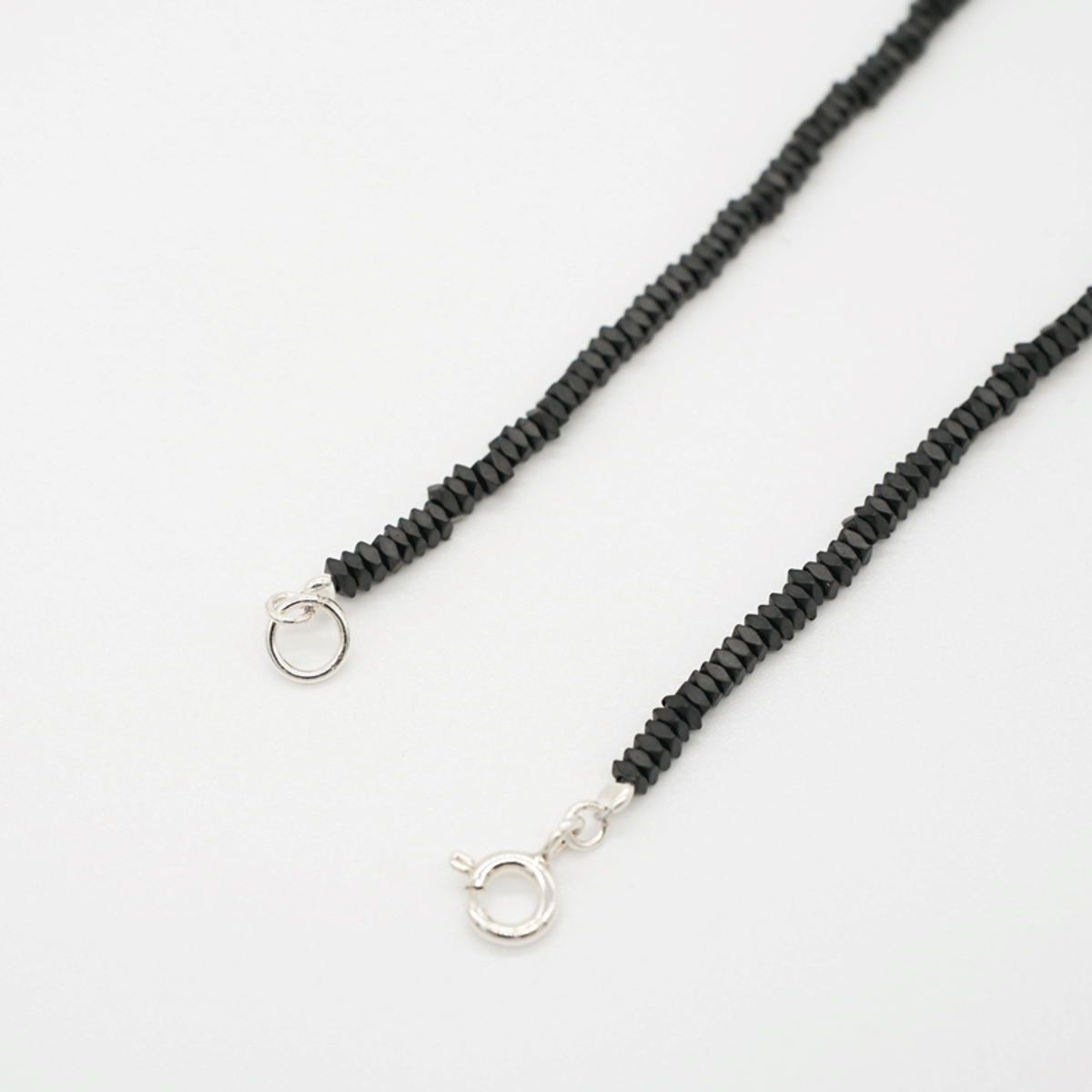 하카블랙스(HAKKABLACKS) Blackstone Whale Necklace