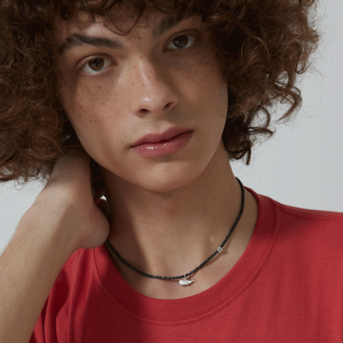 하카블랙스(HAKKABLACKS) Blackstone Whale Necklace