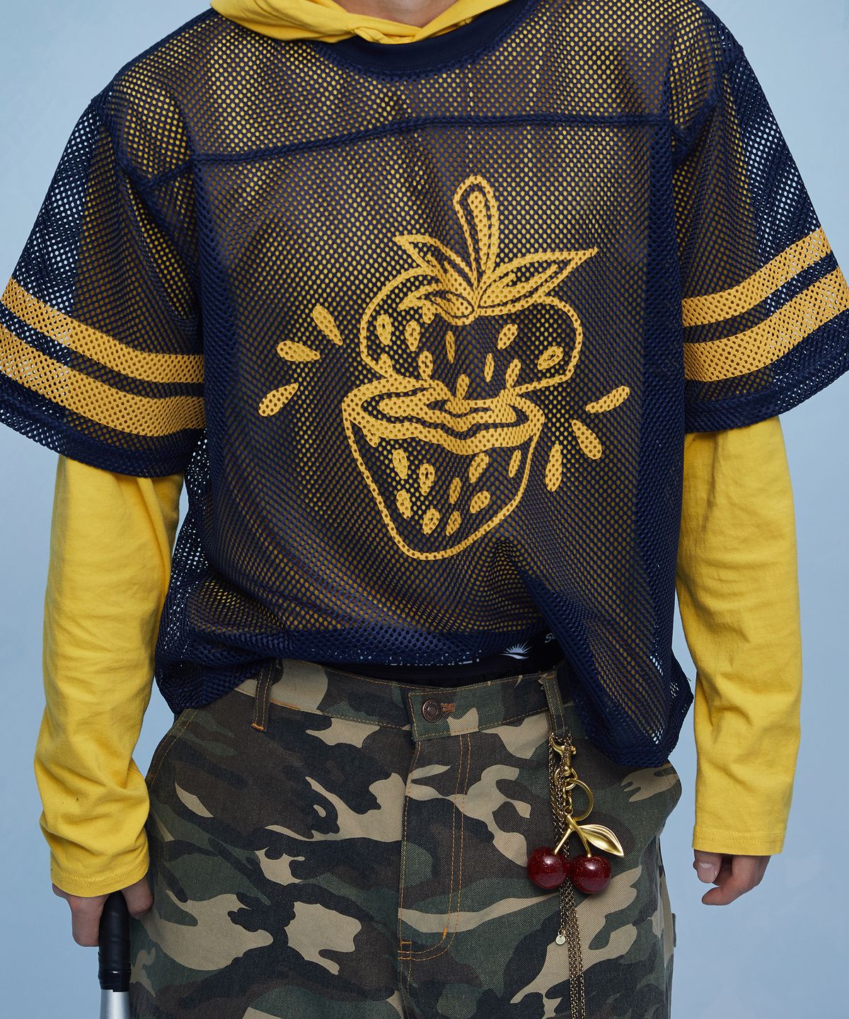 선데이후르츠마켓(SUNDAY FRUIT MARKET) STRAWBERRY MESH TEE NAVY