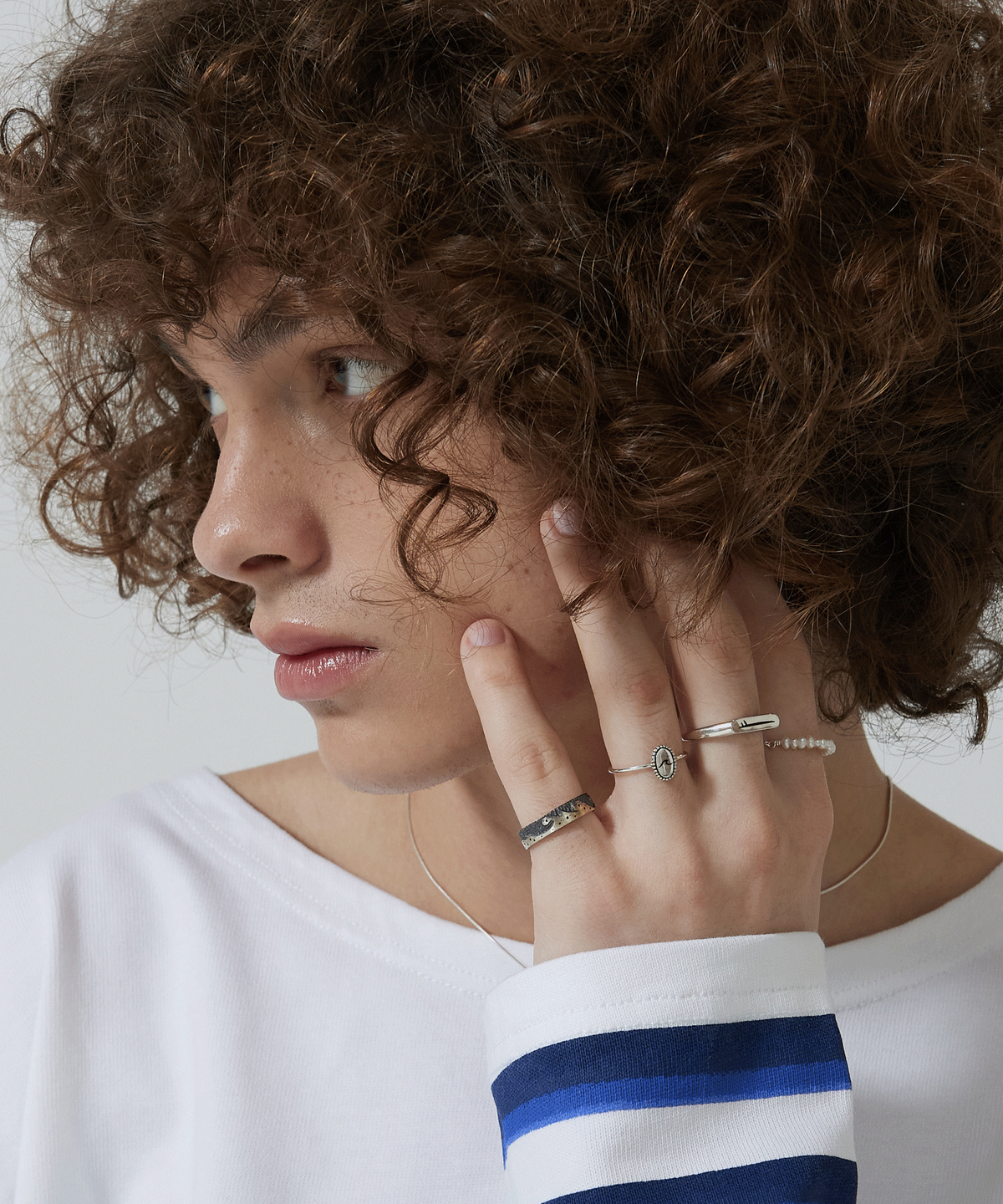 하카블랙스(HAKKABLACKS) Mini Ovel Wave Ring