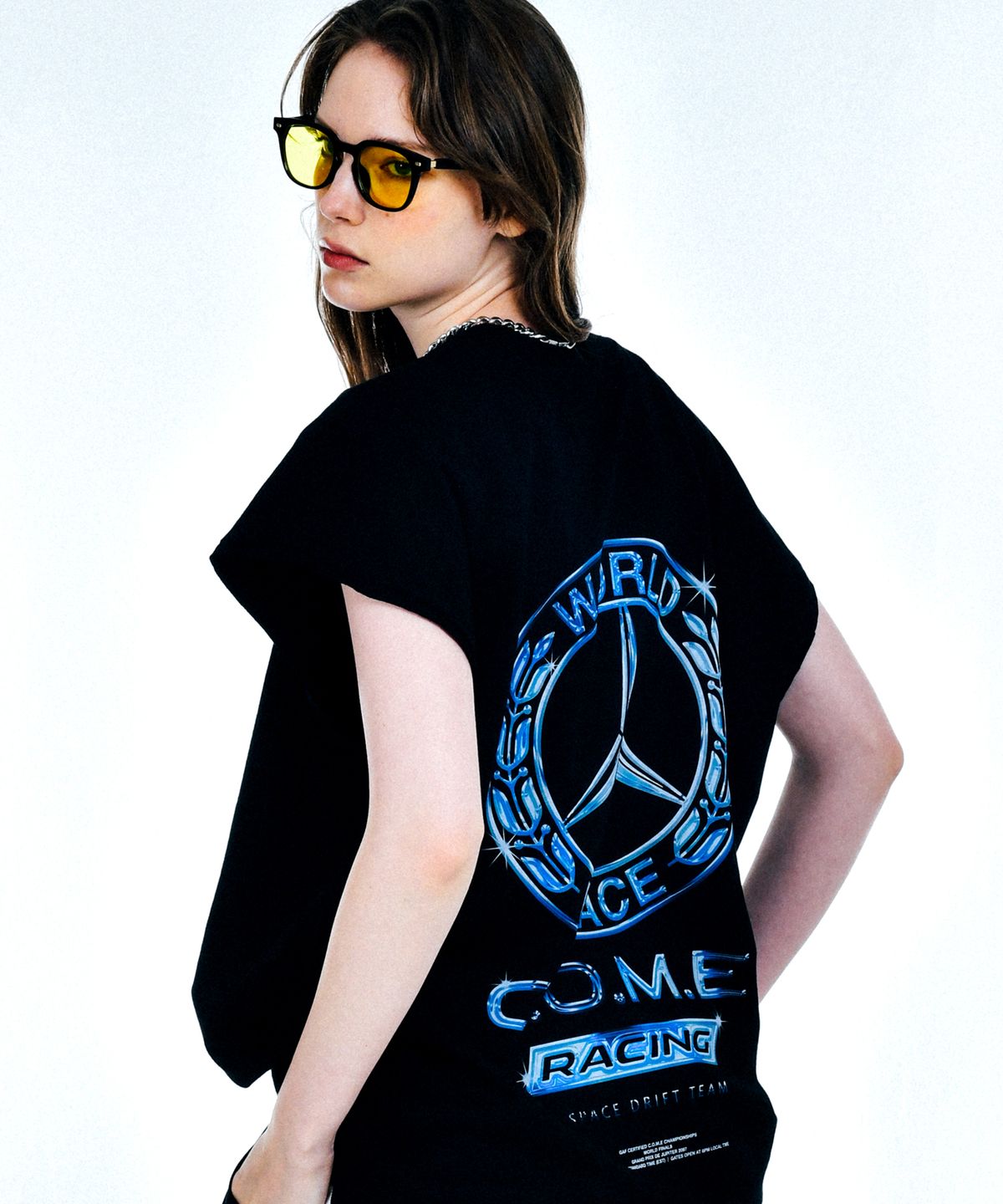 씨오엠이(COME) [UNISEX] WORLD PEACE Oversized Raw Edge Sleeveless T-Shirt (Black)