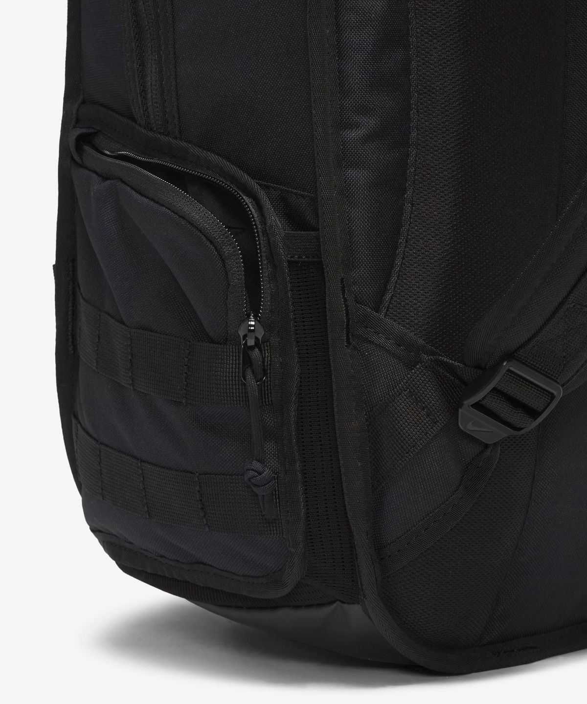 나이키(NIKE) 스포츠웨어 RPM 백팩(26L) - 블랙:화이트 / FD7544-010