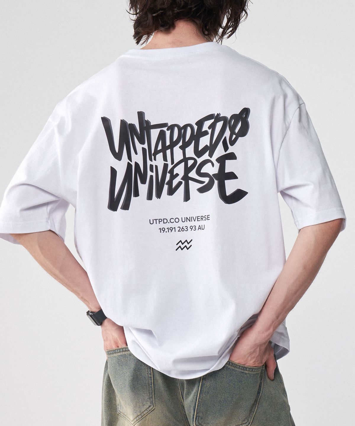 언탭트 스튜디오(UNTAPPED STUDIO) 유니버스 오버랩 퓨어코튼 빅 오버핏 반팔 티셔츠 4COLOR