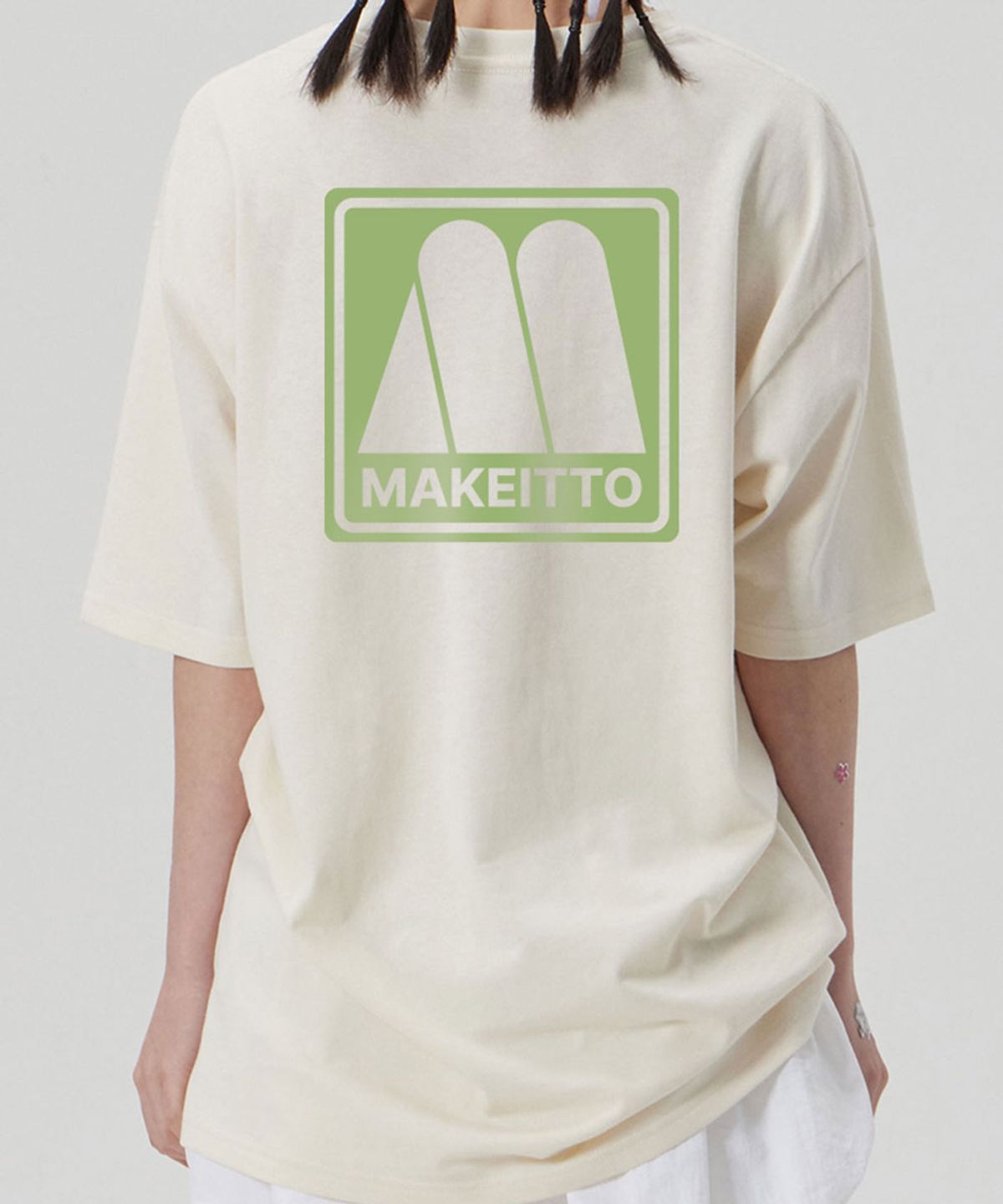 메이킷투(MAKEITTO) [SET]FRESH MILK+SQUARE LOGO CREW NECK TEE 2종 세트