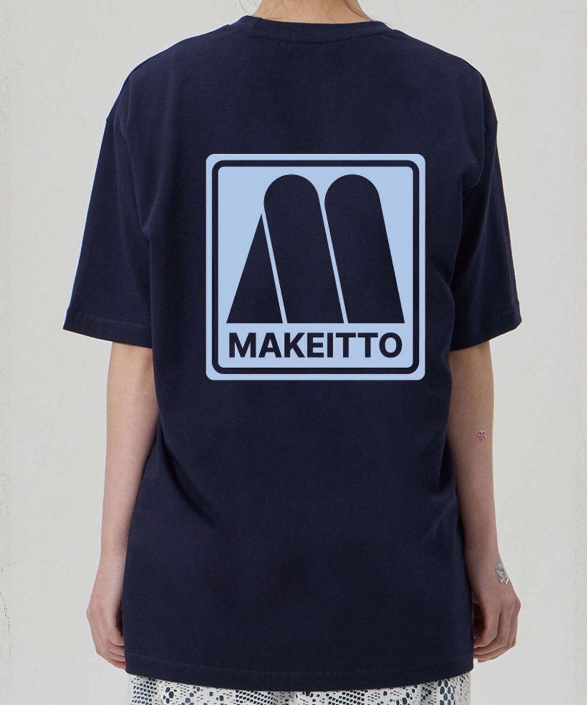 메이킷투(MAKEITTO) [SET]FRESH MILK+SQUARE LOGO CREW NECK TEE 2종 세트