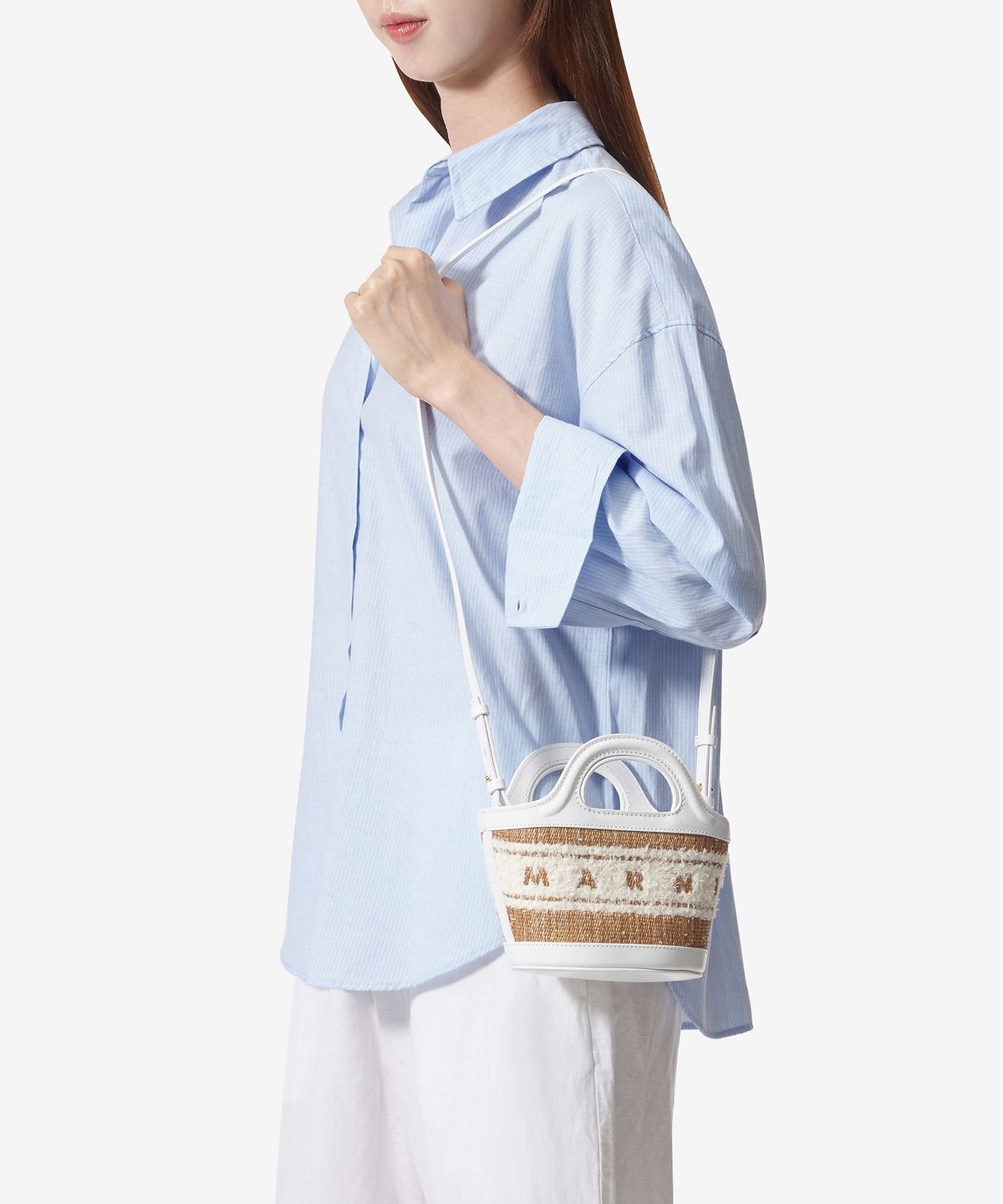 마르니(MARNI) 마이크로 트로피칼리아 토트백 - 에크루:화이트 / BMMP0096L5P7945ZO822