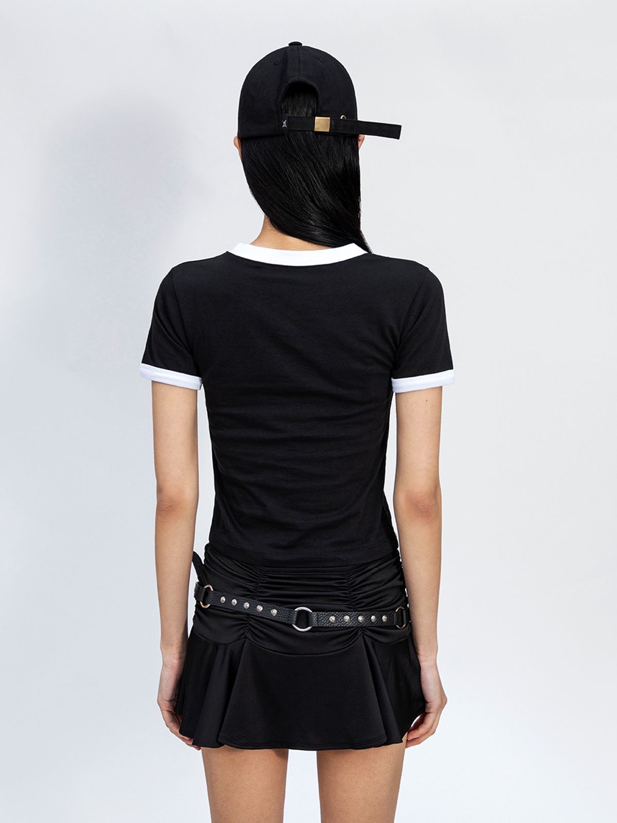 와이이이엘(YEEL) LOGO GRAPHICS RINGER T-SHIRT BLACK