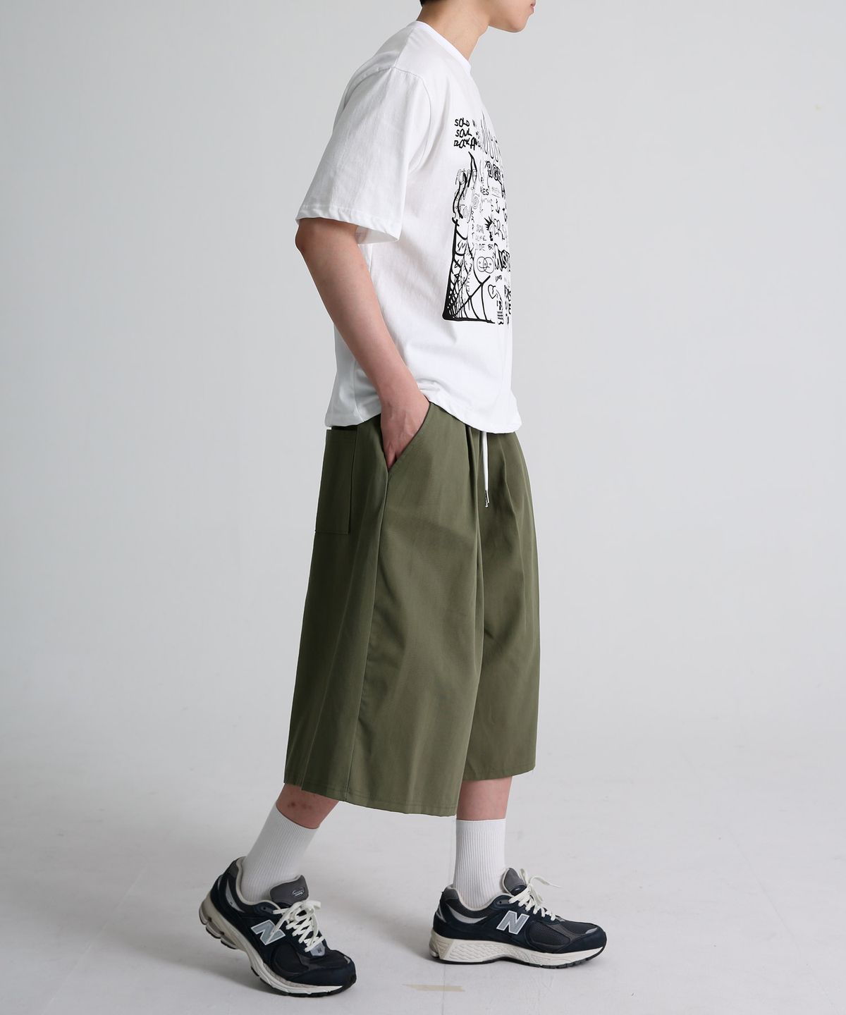 음(UMM) 시티보이 투턱 버뮤다 밴딩팬츠 카키