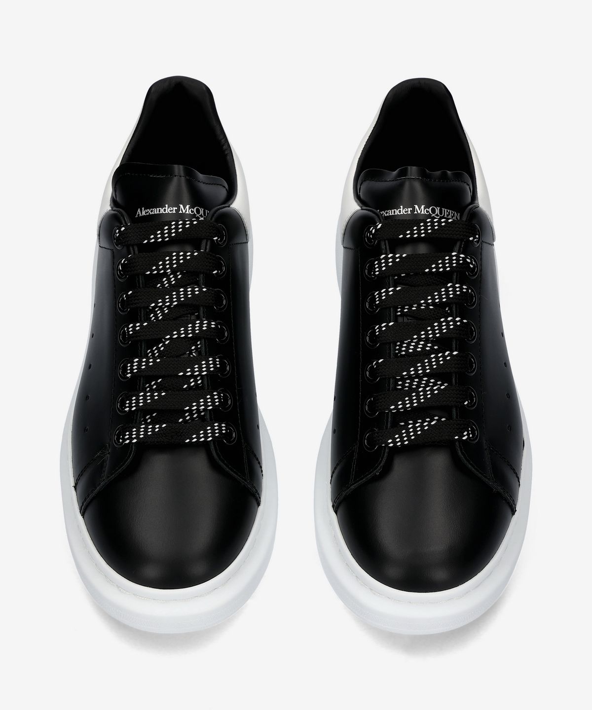 알렉산더 맥퀸(ALEXANDER McQUEEN) 오버솔 스니커즈 - 블랙:화이트 / 553680WHGP51070