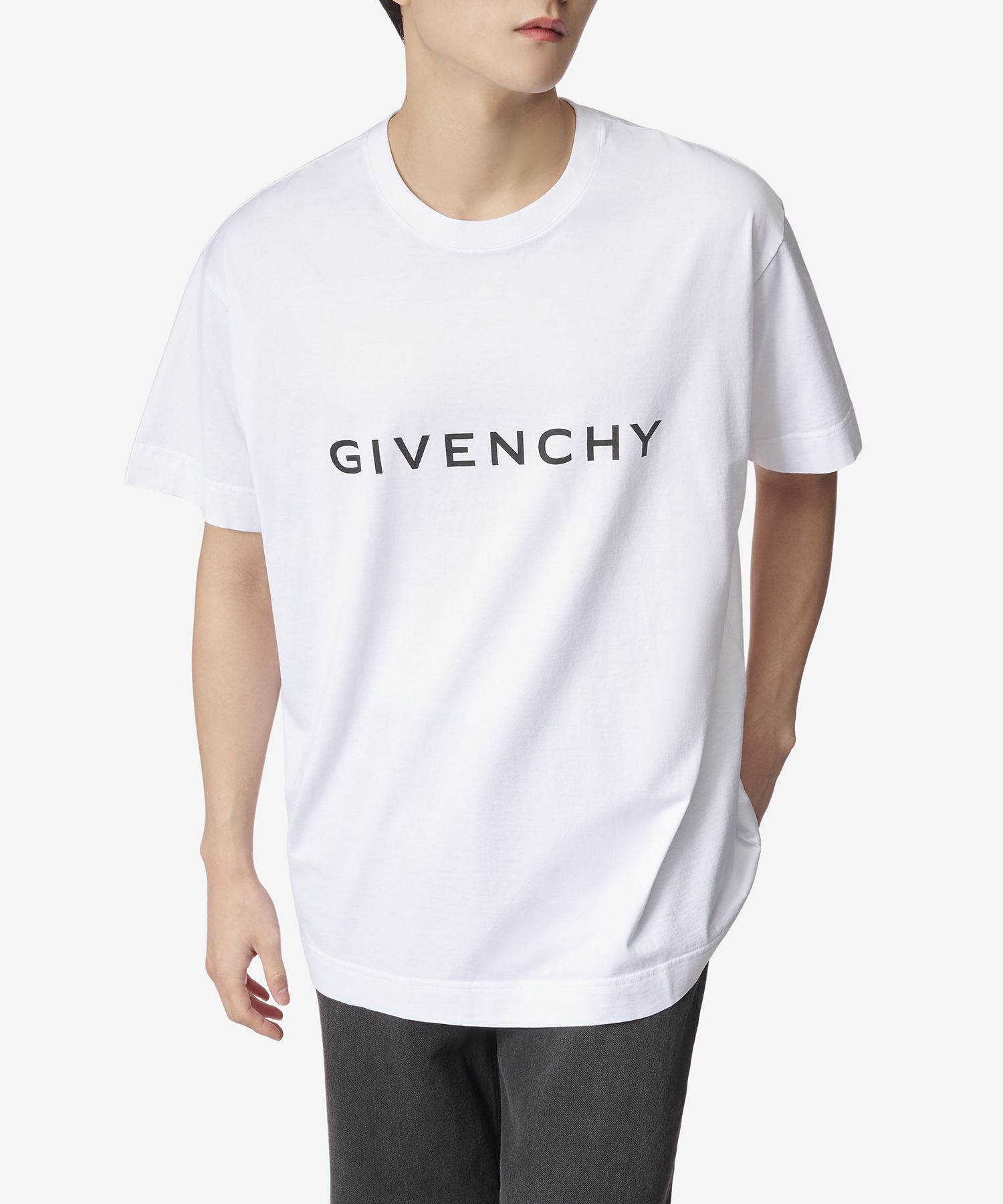 GIVENCHY アキタイフ オハサイス Tシャツ BM716N3YAC 100 gv-bm716n3yac100_1.jpg