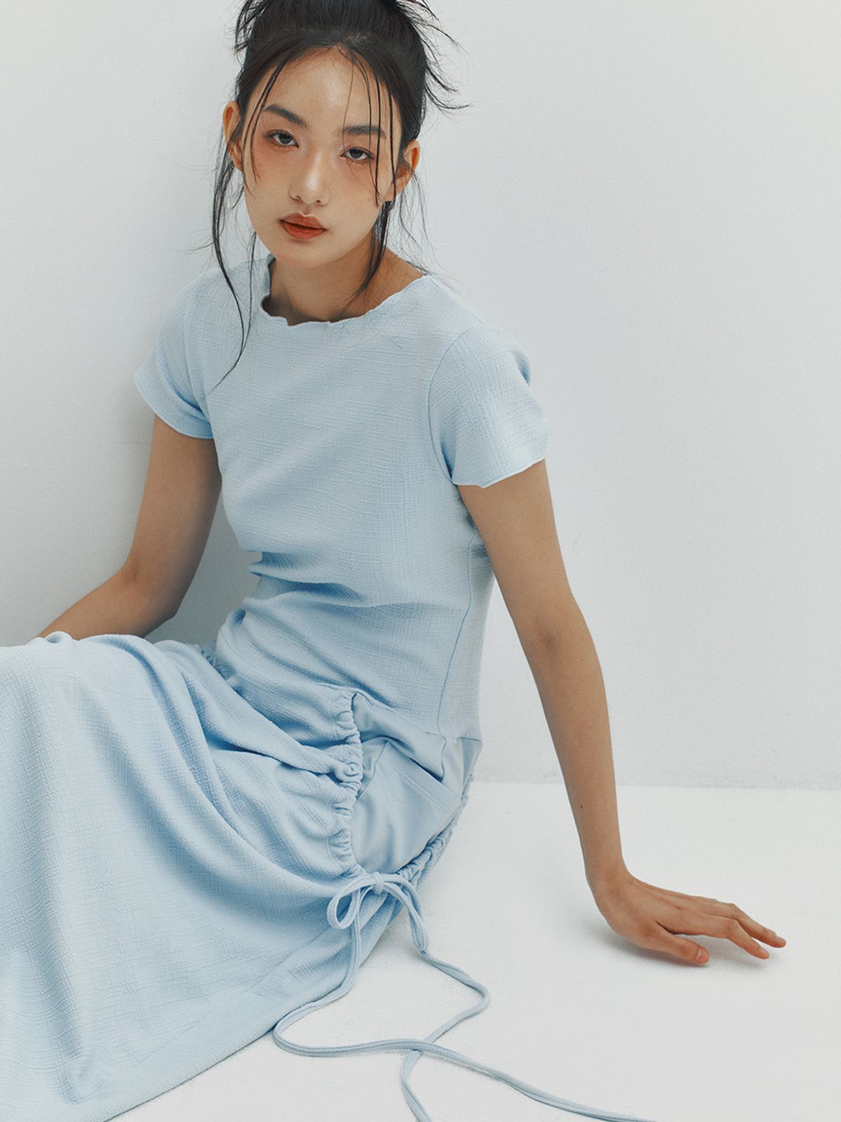 민더리(MEENDERI) SHIRRING POCKET MAXI DRESS - SKY BLUE