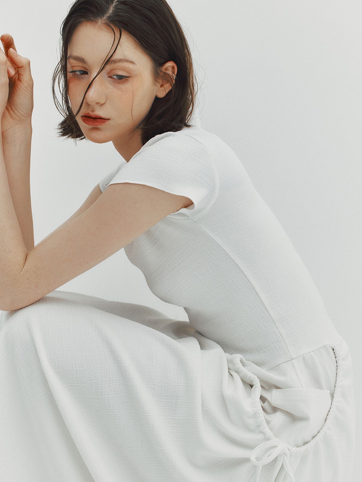 민더리(MEENDERI) SHIRRING POCKET MAXI DRESS - WHITE