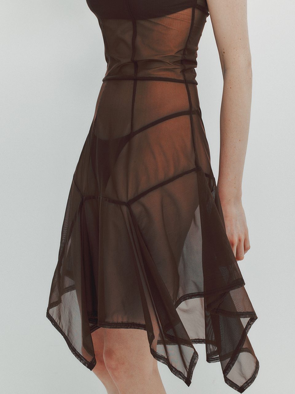 ★MEENDERI★ASYMMETRIC MESH DRESS - BROWN★正規品/直送料込 MUSINSA | MEENDERI ASYMMETRIC MESH DRESS - BROWN