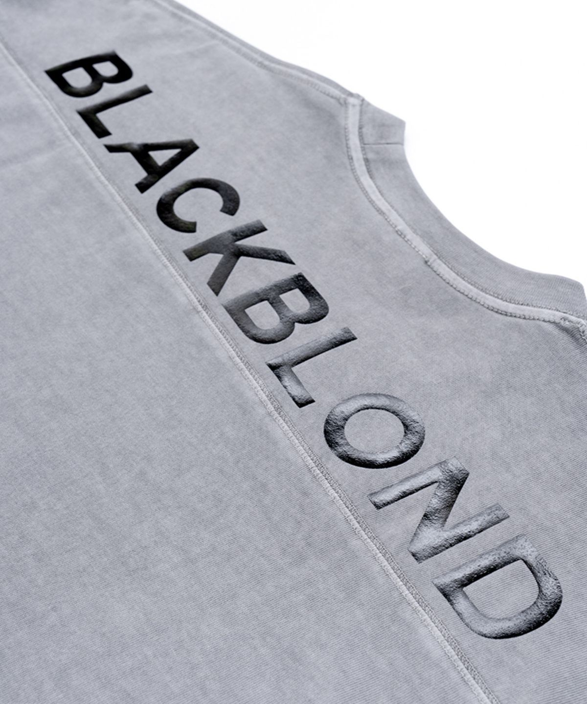 블랙블론드(BLACKBLOND) 비비디 히든 슬로건 피그먼트 반팔티 (그레이)