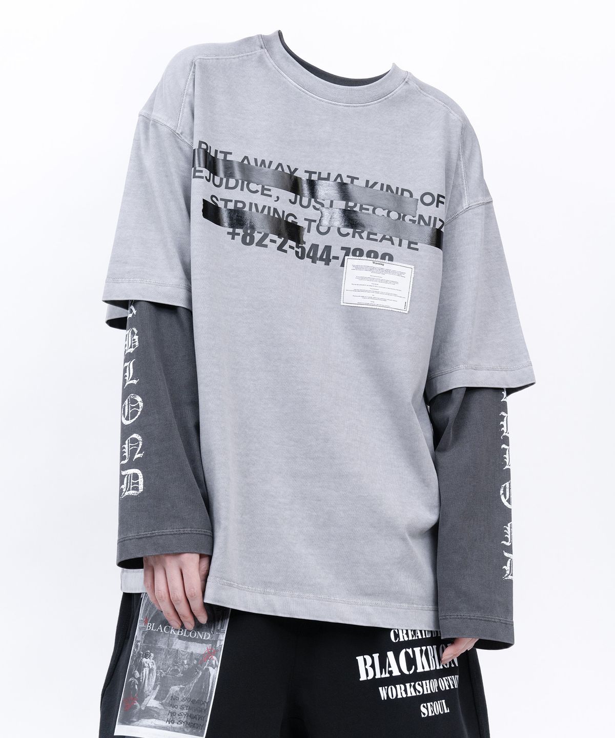 블랙블론드(BLACKBLOND) 비비디 히든 슬로건 피그먼트 반팔티 (그레이)