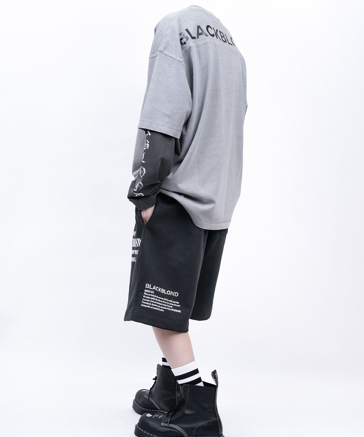 블랙블론드(BLACKBLOND) 비비디 히든 슬로건 피그먼트 반팔티 (그레이)