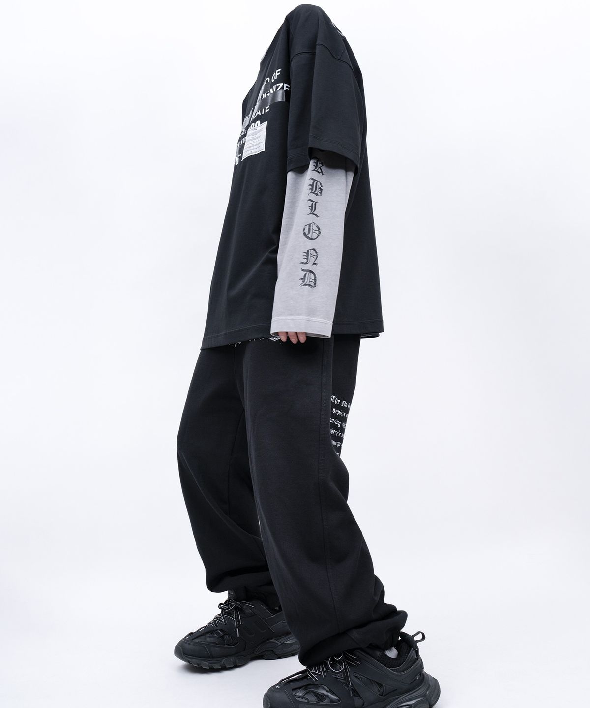 블랙블론드(BLACKBLOND) 비비디 히든 슬로건 반팔티 (블랙)
