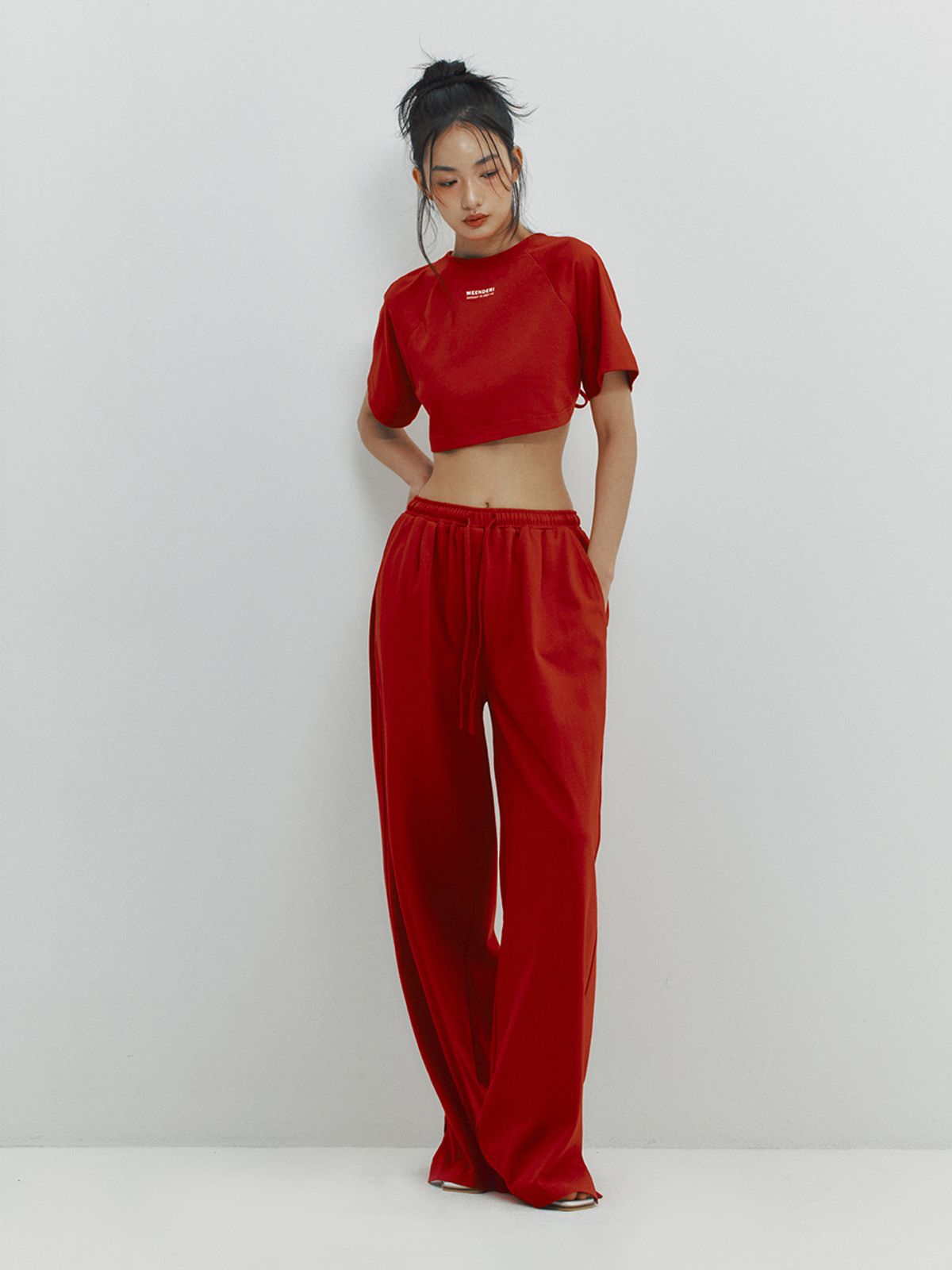 민더리(MEENDERI) BACK LACE UP CROPPED TOP - RED
