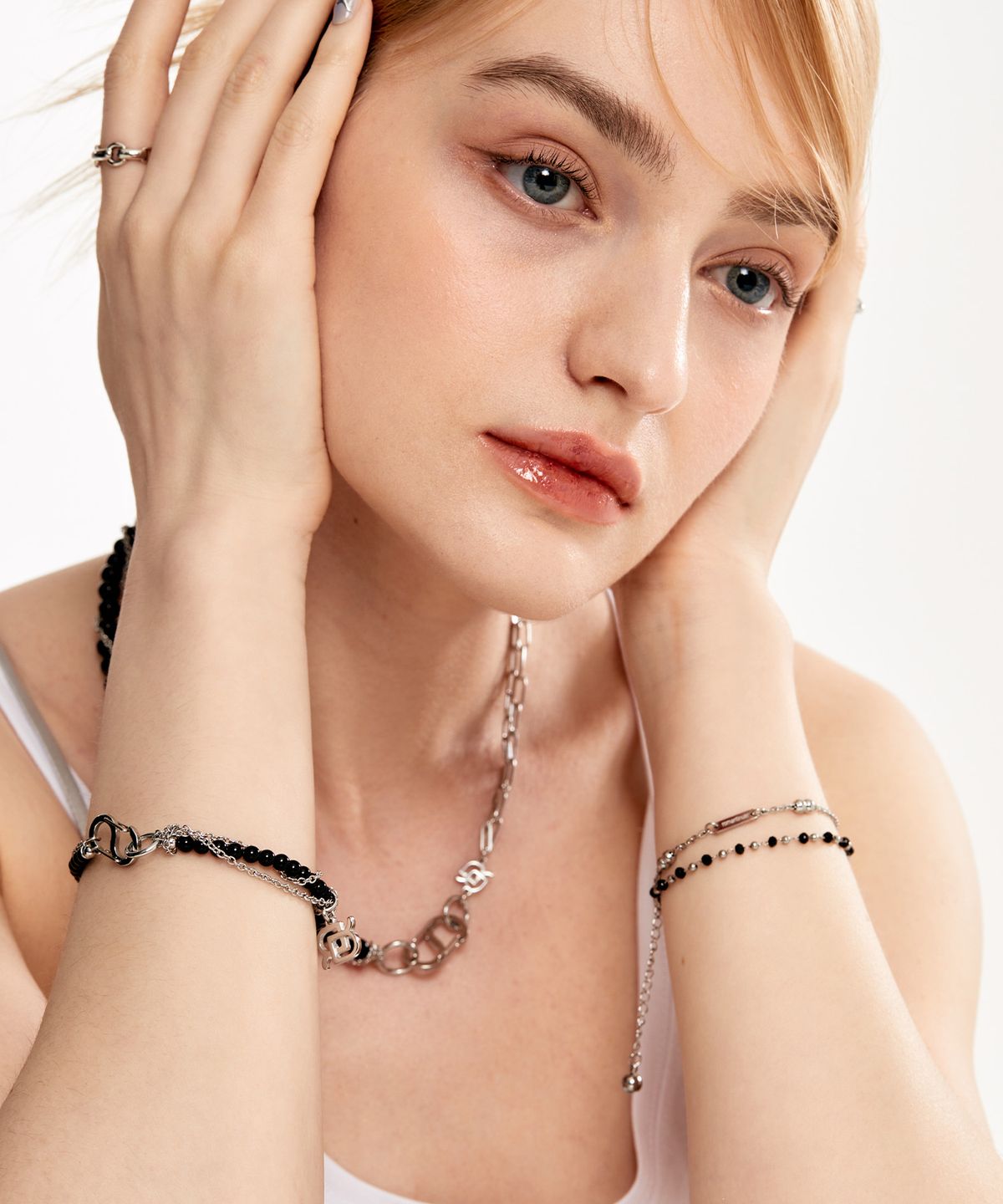 로맨티누어(ROMANTINUER) SN.140 DOUBLE BEAD BRACELET