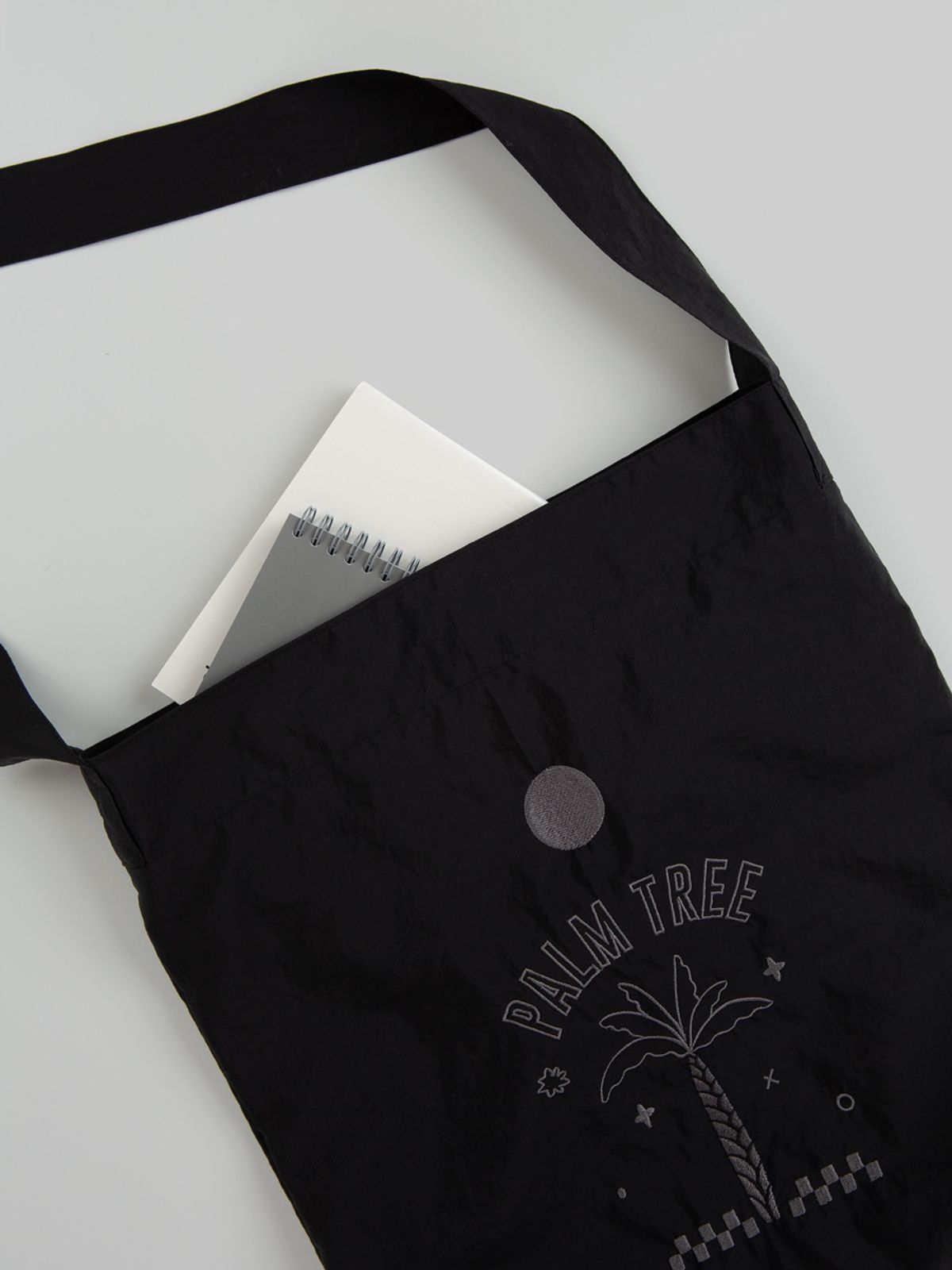 올뉴프레임(ALL NEW FRAME) Airy Eco bag -Palm Tree