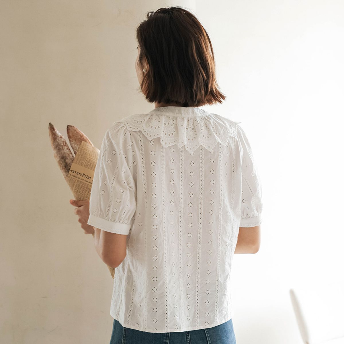 랭썬(LANGSON) LS_Casual lapel punching blouse