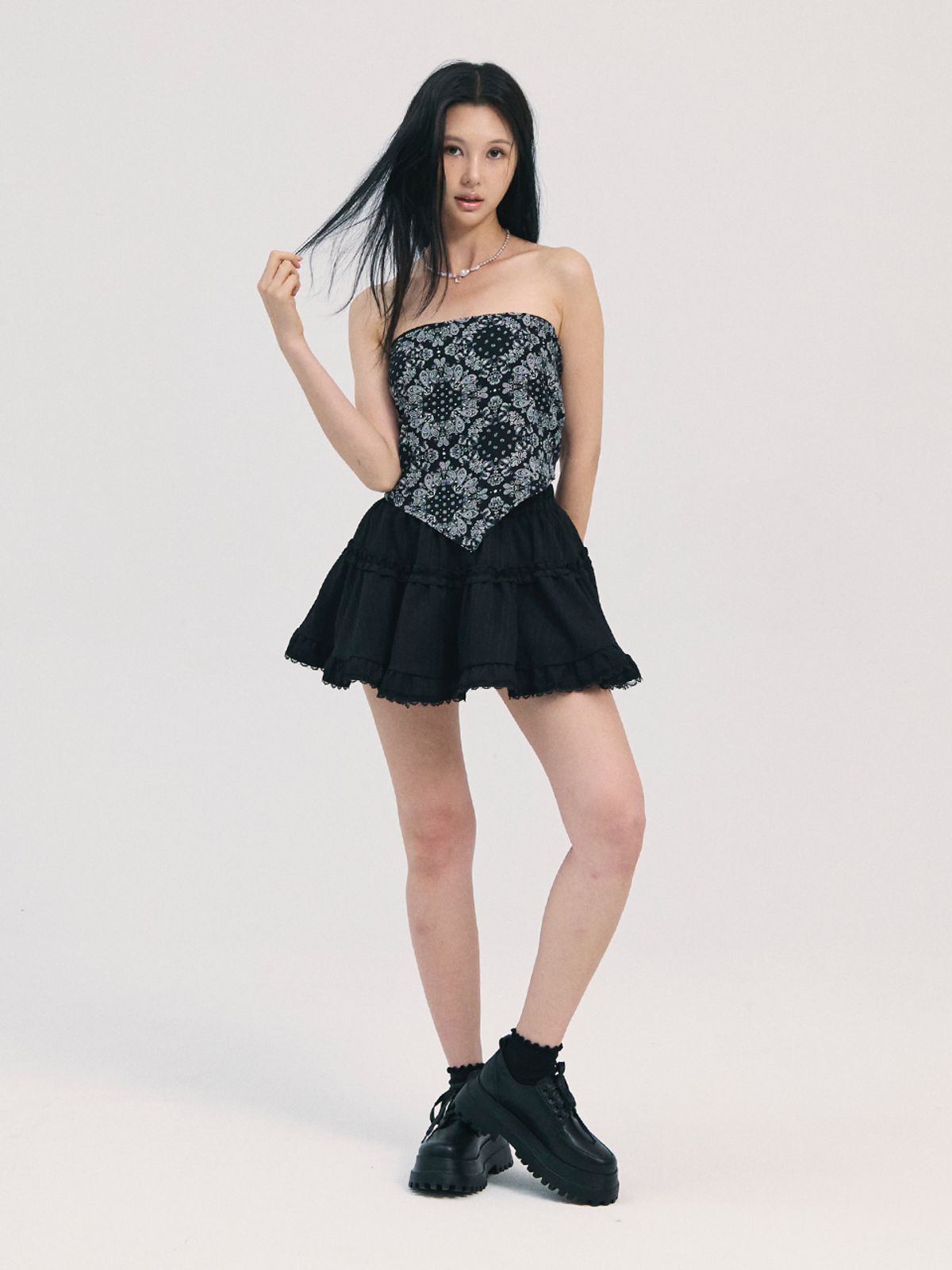 비에이블투(B ABLE TWO) rin paisley top-black