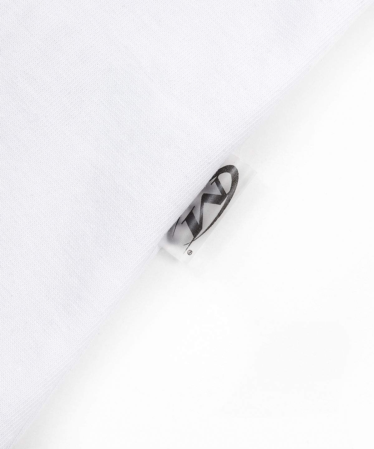 미학(MIHAK) 메탈 로고 슬리브리스 (WHITE)