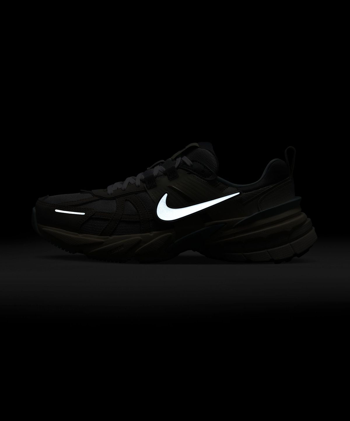 나이키(NIKE) V2K 런 W - 라이트 본:라이트 아이온 오어:스모크 그레이:메탈릭 플래티넘 / FZ3596-072