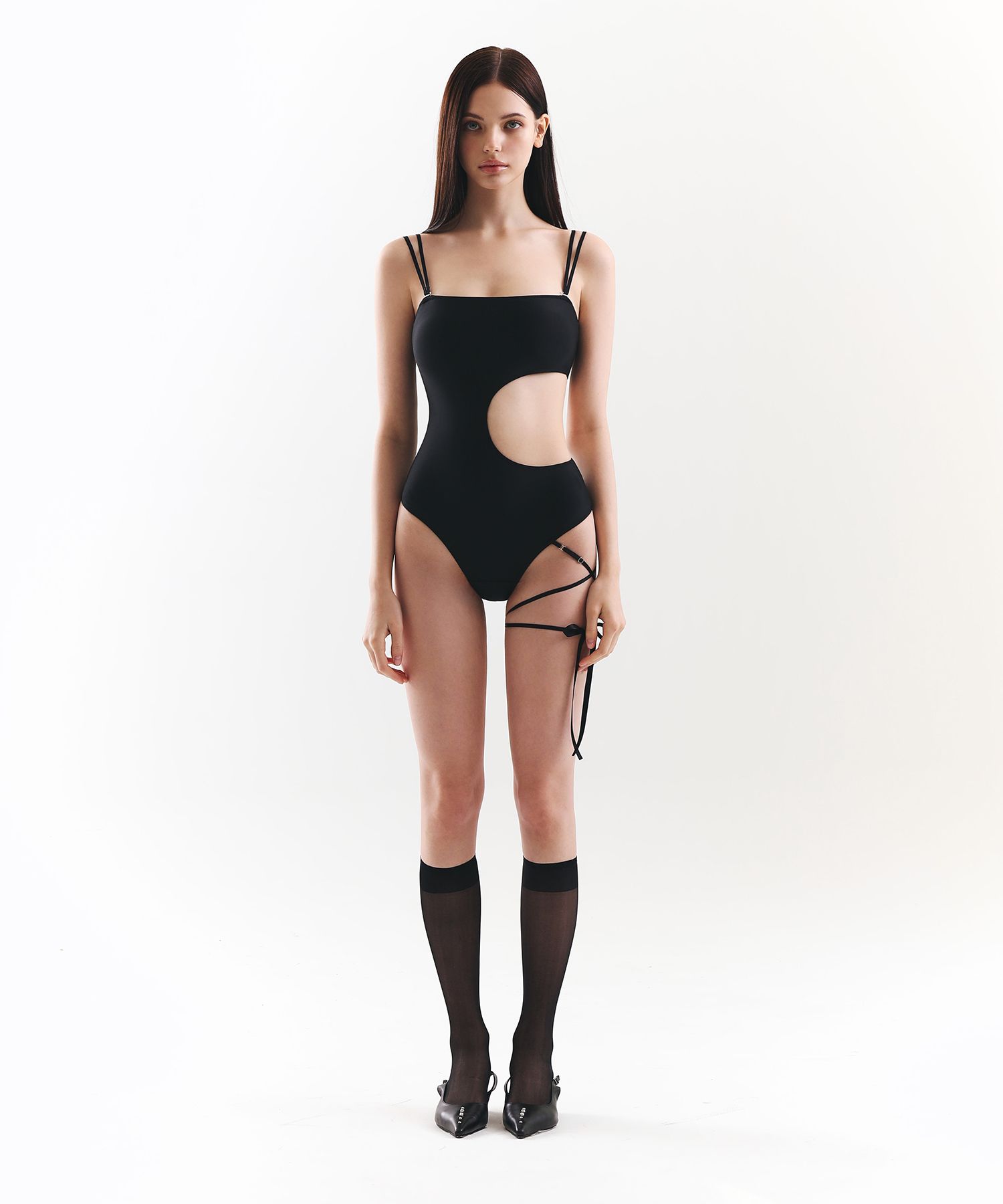MUSINSA | VINAJ Irene Monokini (Cross Ribbon) - Black