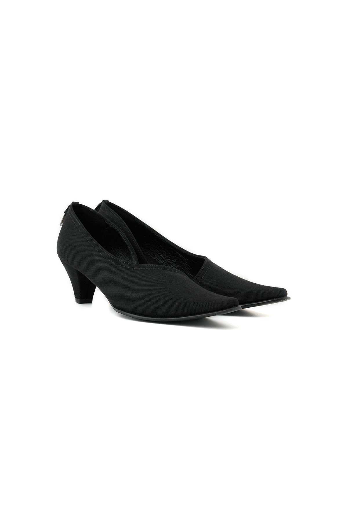 포트리스(4TRESS) ESSENTIAL WAXED PUMPS 01 BLACK