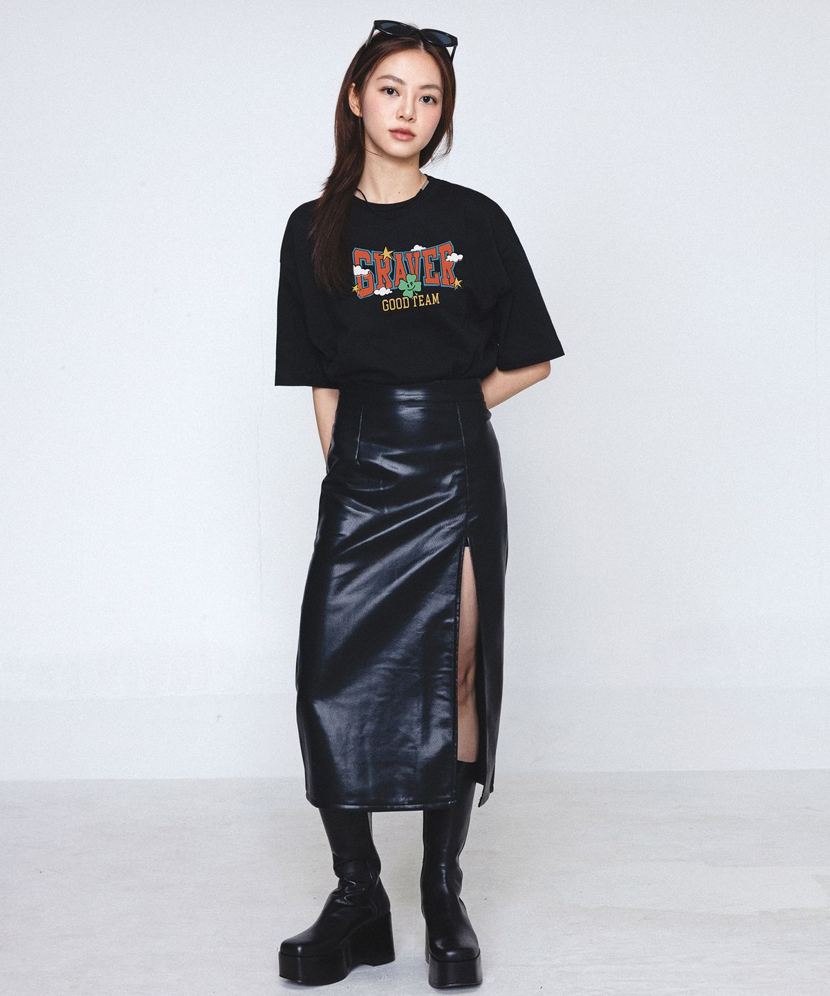 그레이버(GRAVER) [UNISEX]GOOD-TEAM 반팔티_블랙