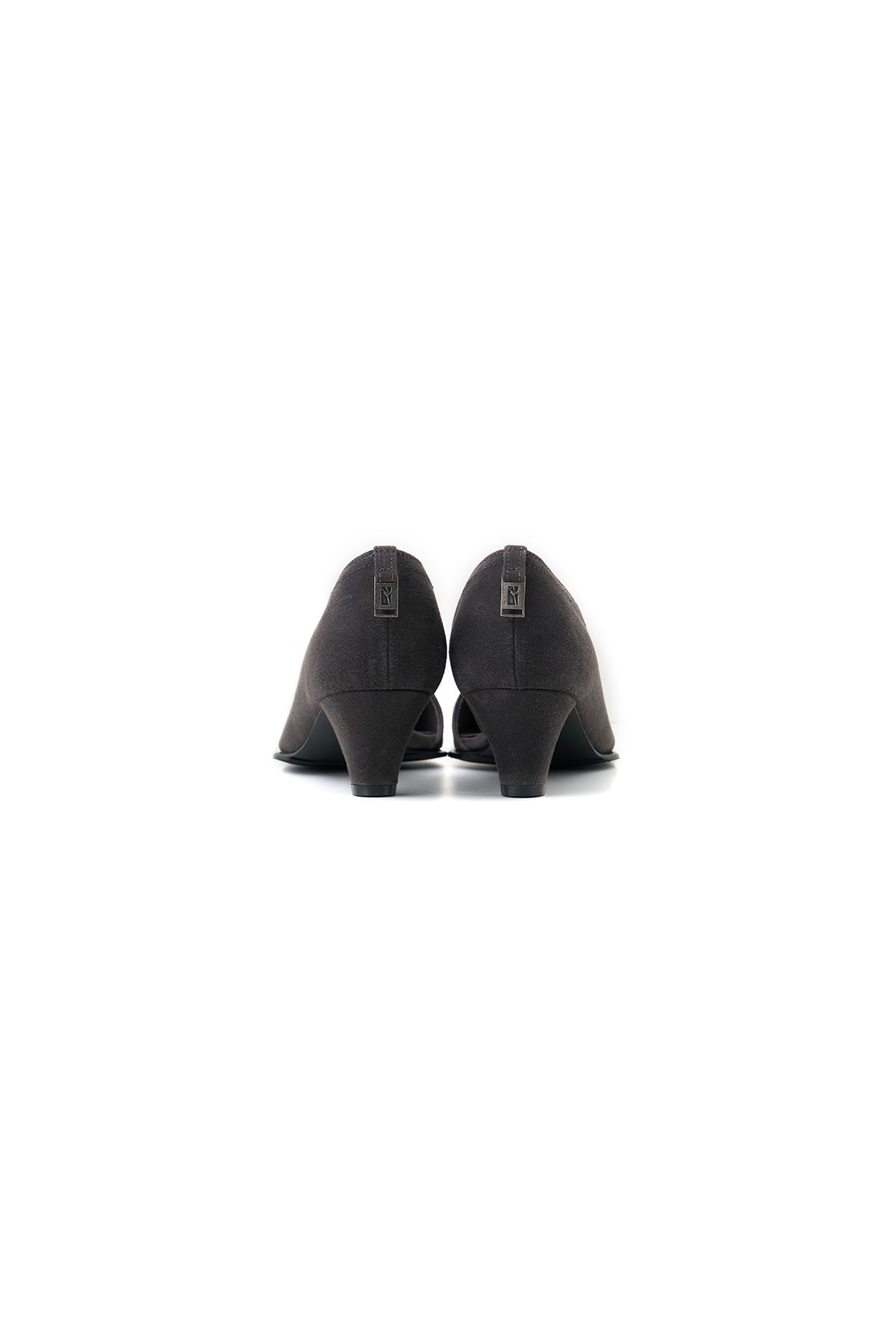 포트리스(4TRESS) ESSENTIAL WAXED PUMPS 01 GRAY