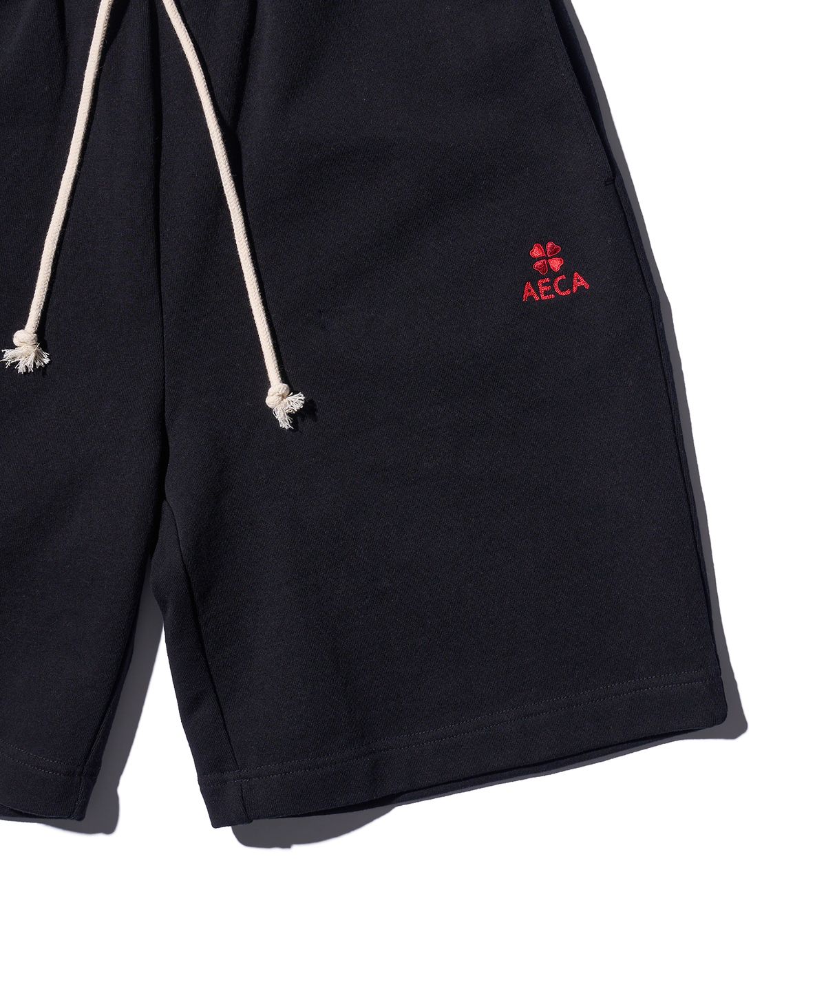 에이카화이트(AECA) EVERYDAY AECA CLOVER  STRAIGHT SHORTS-BLACK