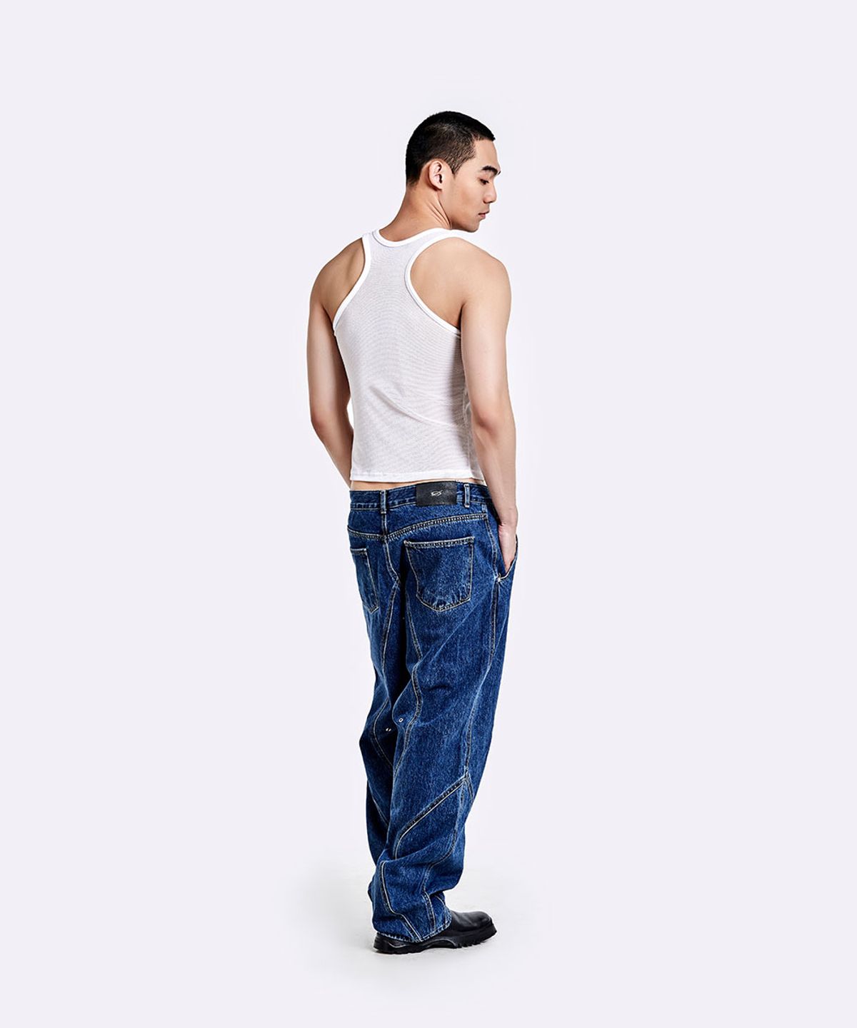 51퍼센트(51PERCENT) Mesh Metal Logo Sleeveless - White
