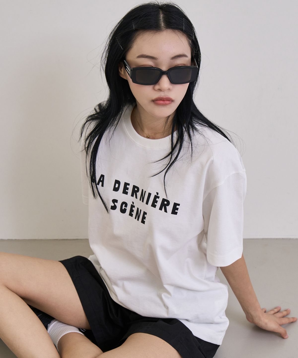 클로어(KLOR) [UNISEX] L.D.S 레터링 반팔 티셔츠 (CREAM WHITE)