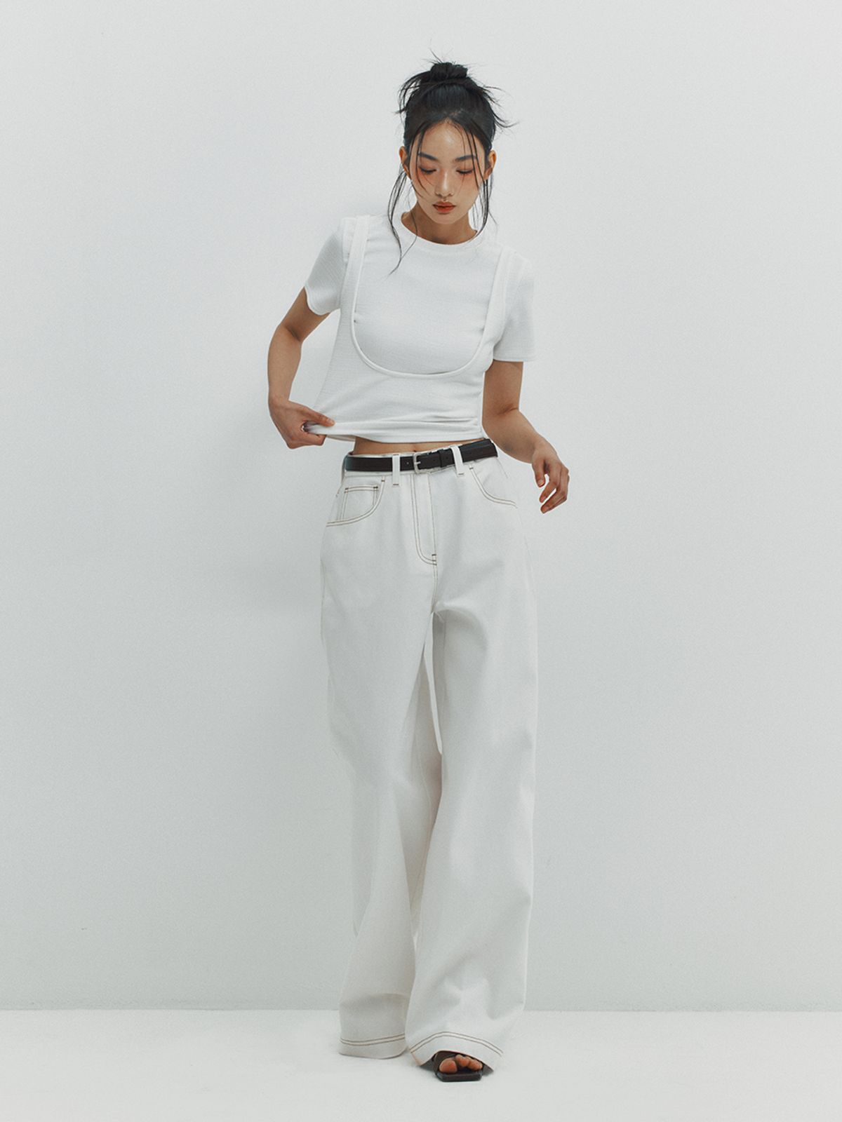 민더리(MEENDERI) CUT OUT LAYERED TOP - WHITE