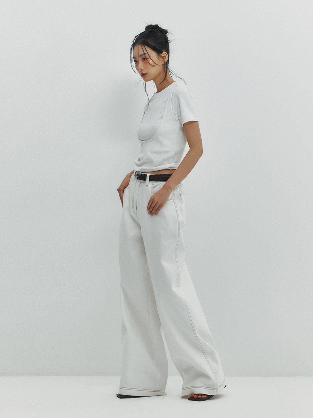 민더리(MEENDERI) CUT OUT LAYERED TOP - WHITE
