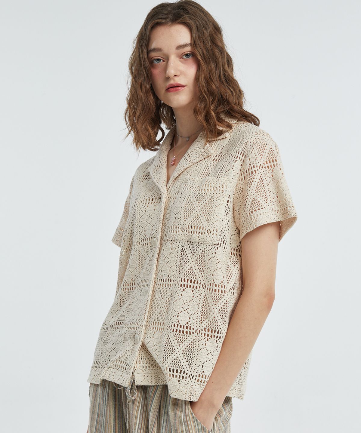 마나비스세븐(MANAVIS7) 펀칭 오픈카라 셔츠 [네츄럴]