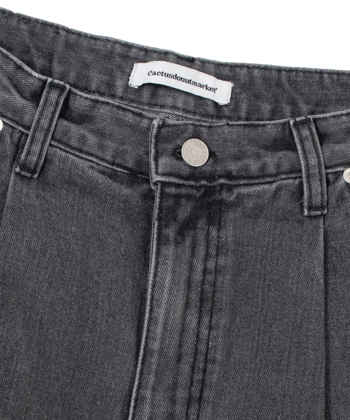 캑터스도넛마켓(CACTUSDONUTMARKET) One Tuck Bermuda Denim Pants - Black