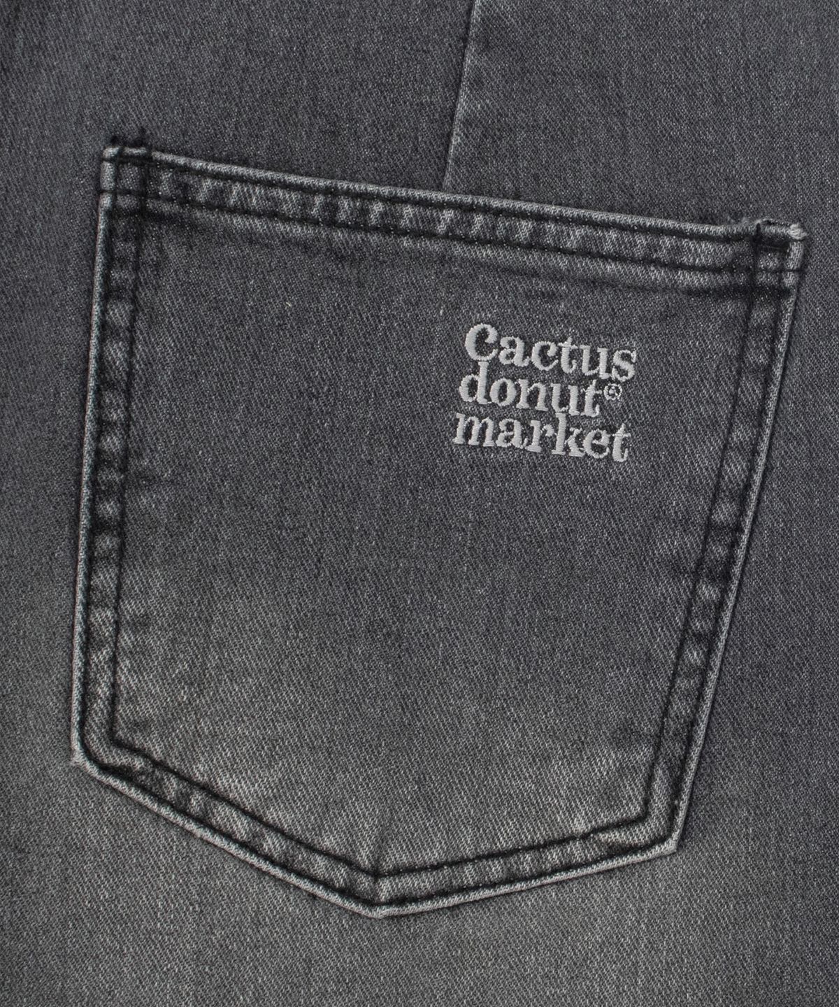 캑터스도넛마켓(CACTUSDONUTMARKET) One Tuck Bermuda Denim Pants - Black
